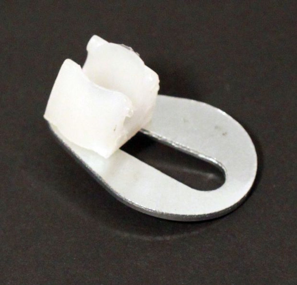 Holder tennkabel-ventilkåpe