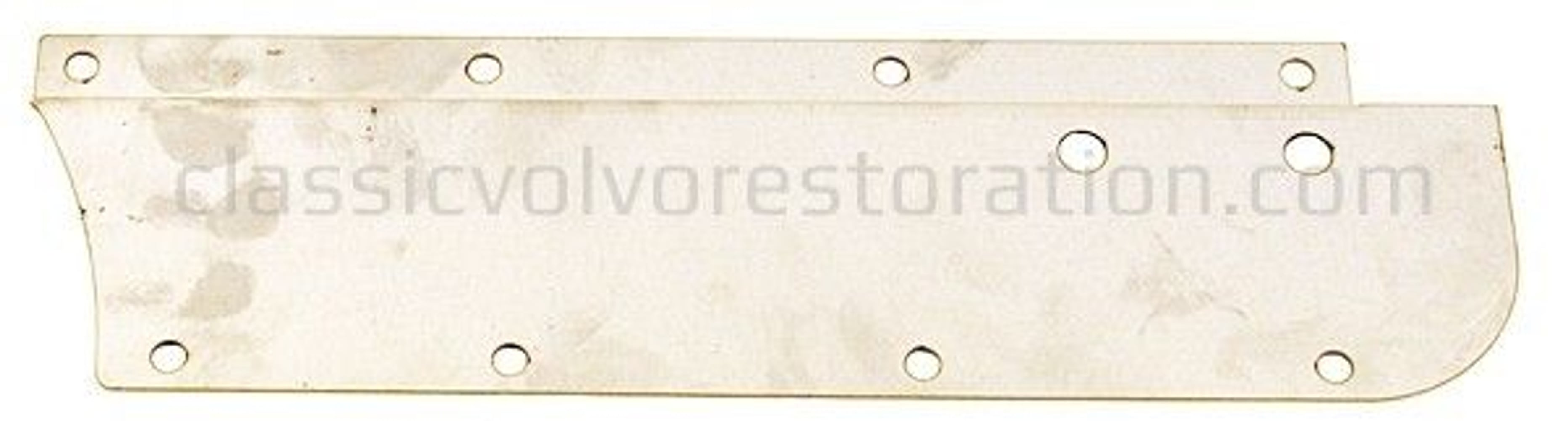 Kantplate under baksetet til Volvo PV544, Duett 210, høyre — bild 2 av 2