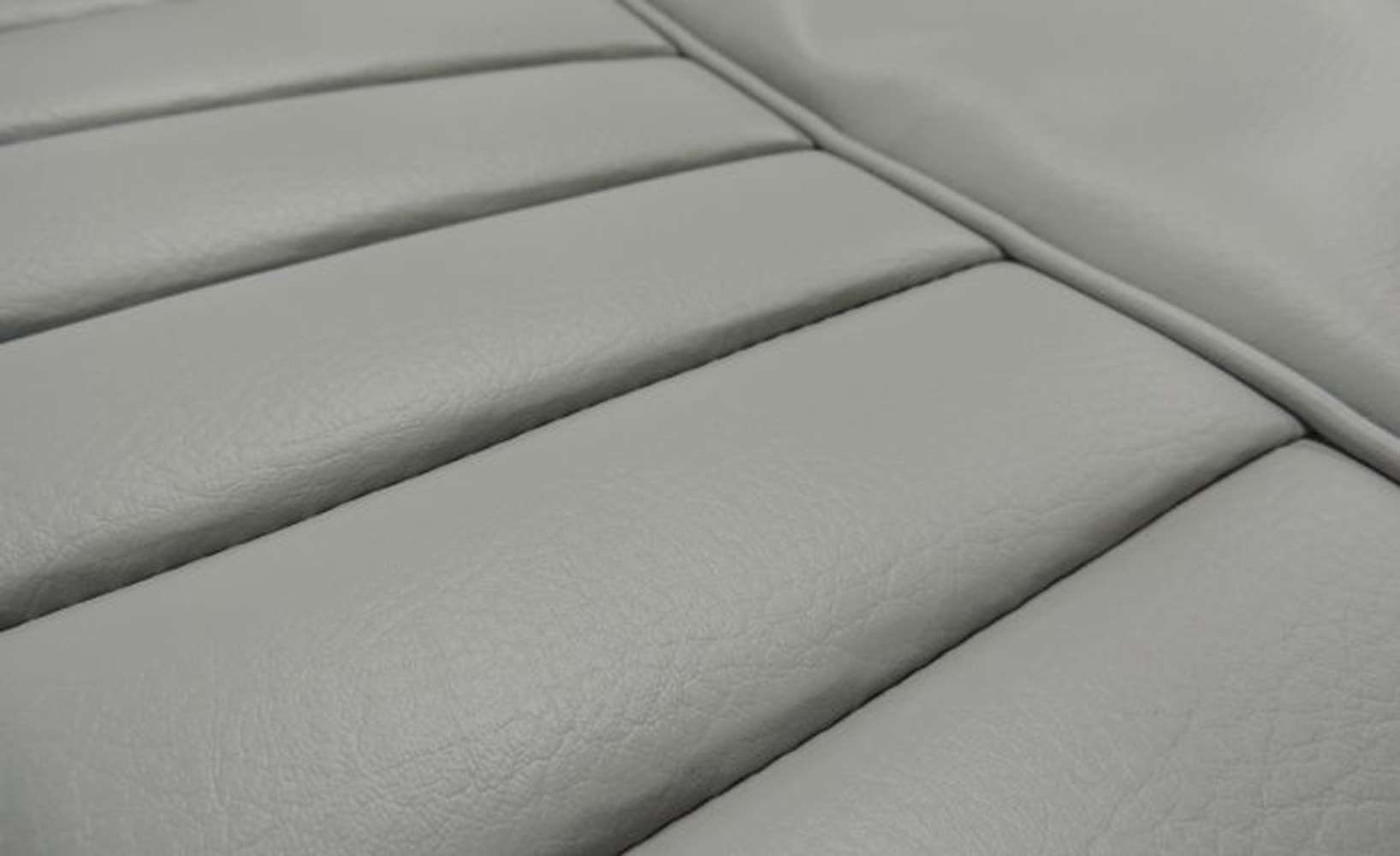 Trekk baksete Amazon US grå